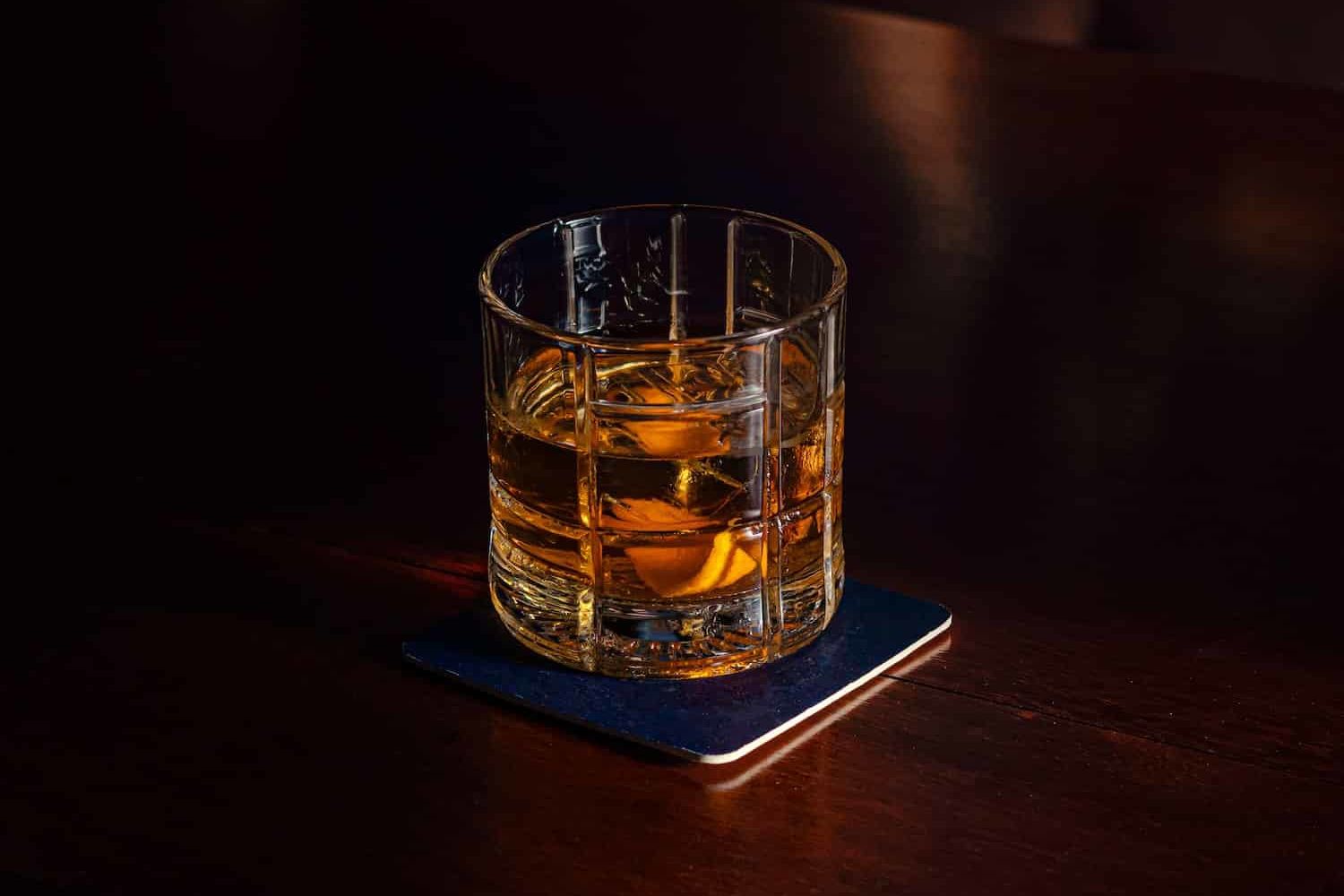 histoire du whisky - verre